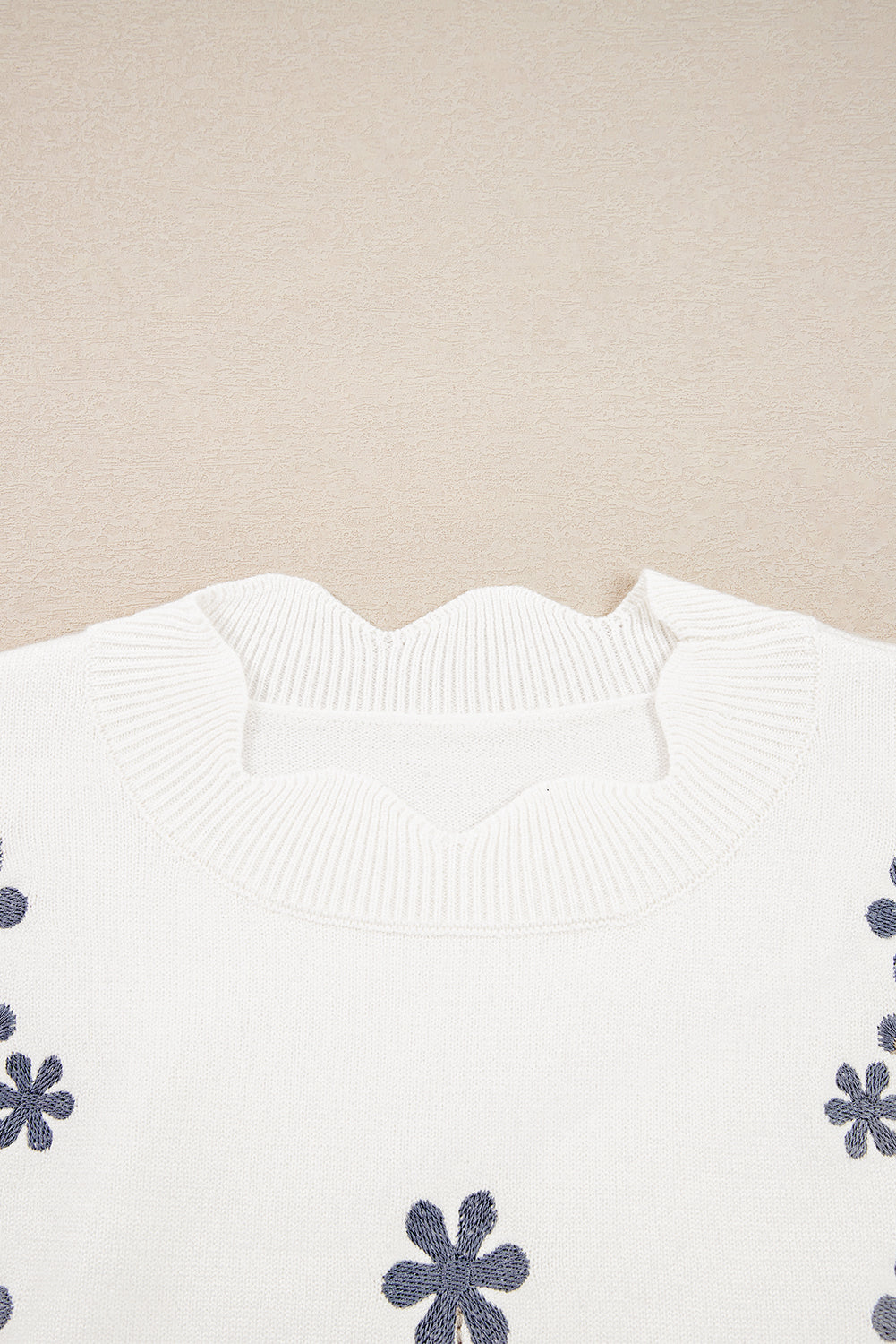White Floral Embroidered Scallop Hem Cropped Sweater